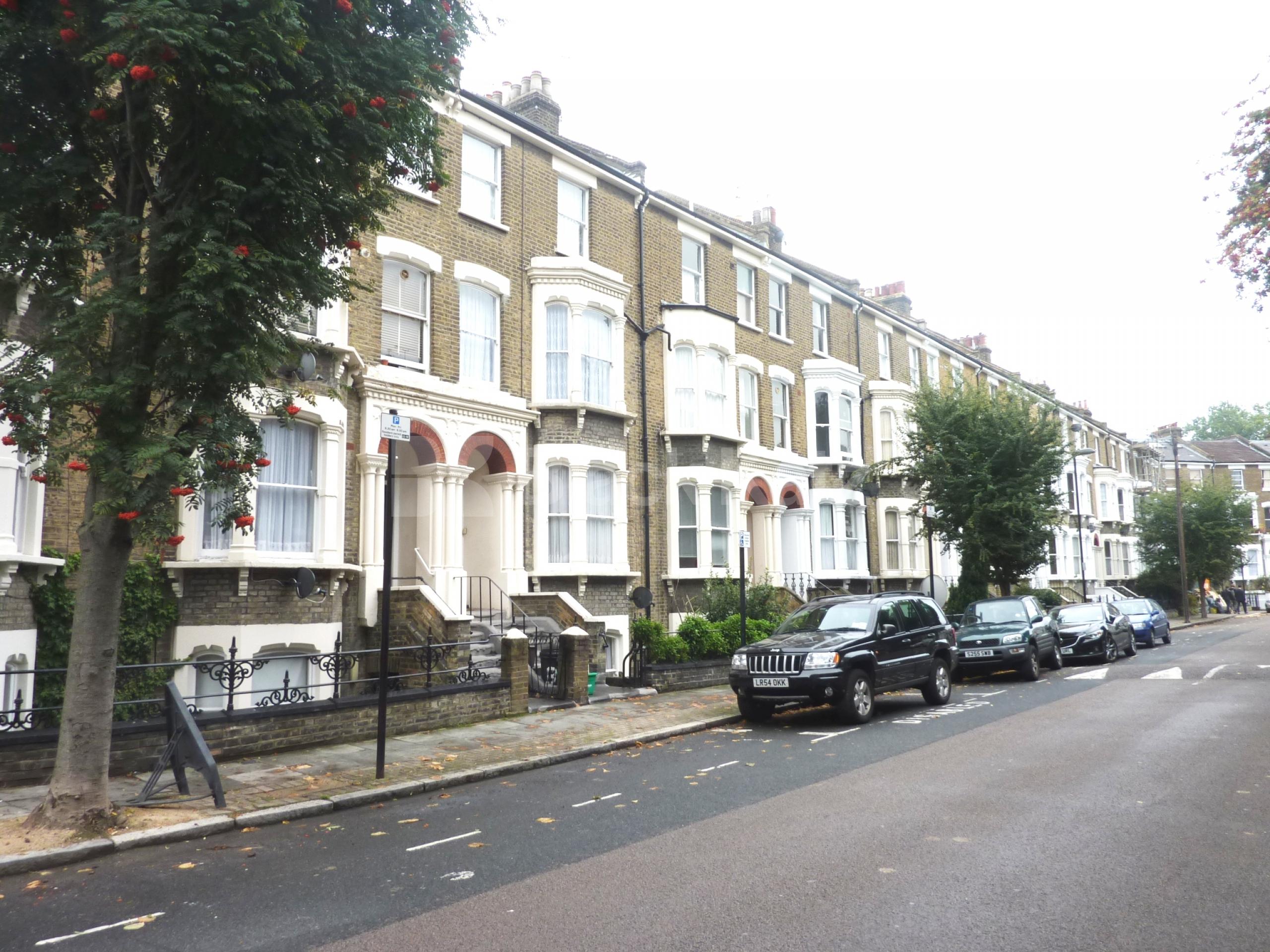 Spacious three double bedroom house in a great location  Tabley Road, Holloway N7